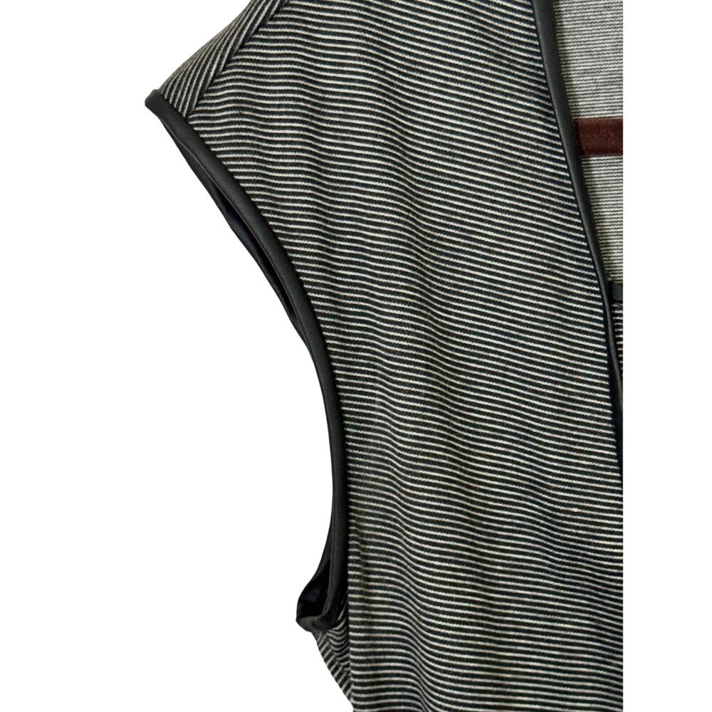 Mad Studio Above Kneww Knit Dree. Bland and Gray Size Medium - Picture 4 of 5